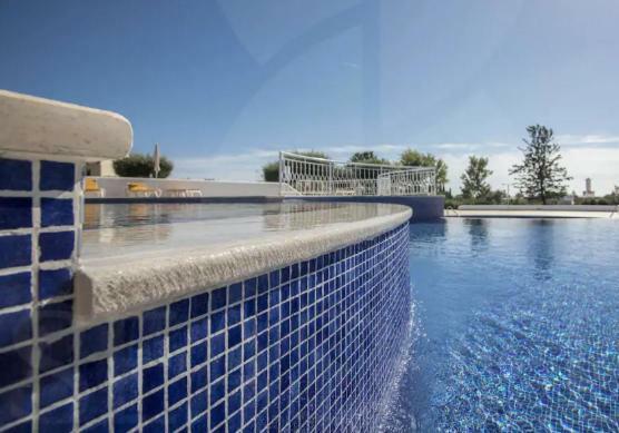 Charming Apartment With Private Garden & Pool Виламура Экстерьер фото